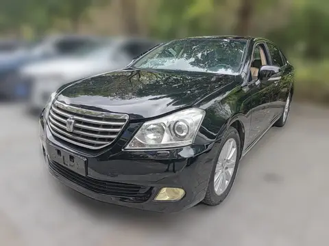 Toyota Crown 2010