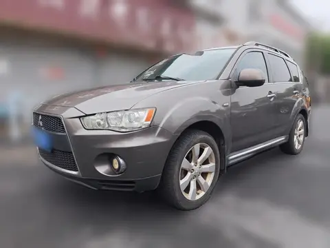 Mitsubishi Outlander 2011