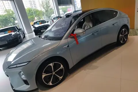 NIO ET5 2025