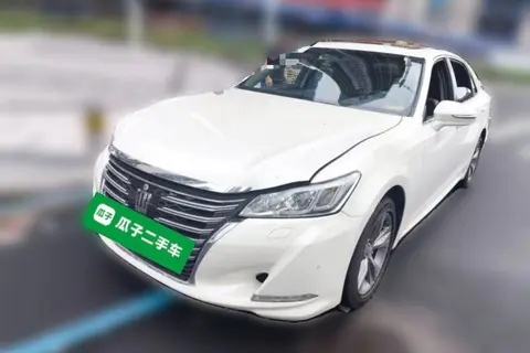 Toyota Crown 2017