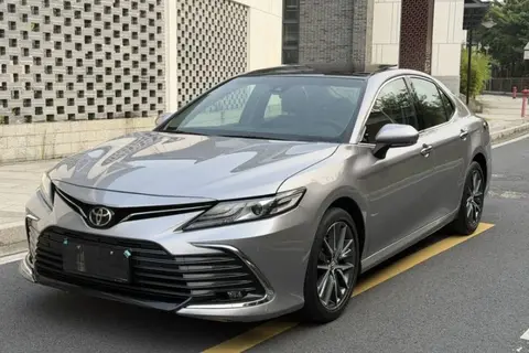Toyota Camry 2021