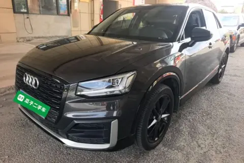 Audi Q2L 2019