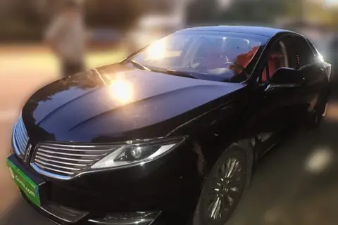 Lincoln MKZ 2015