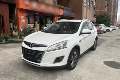 Luxgen U6 SUV 2014