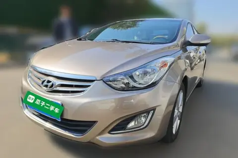 Hyundai Elantra Langdong 2012