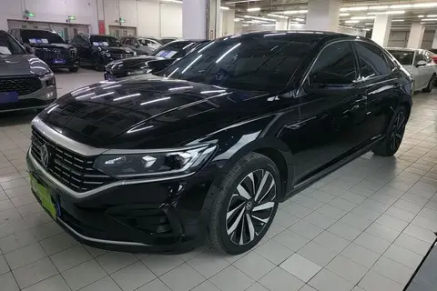 Volkswagen Passat 2023