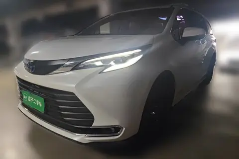 Toyota SIENNA 2024