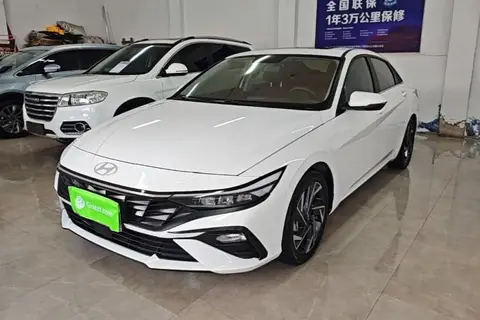 Hyundai Elantra 2024