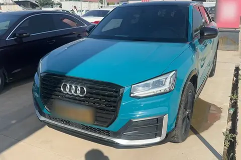 Audi Q2L 2019