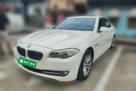 BMW 5 Series 2012 — фото 1