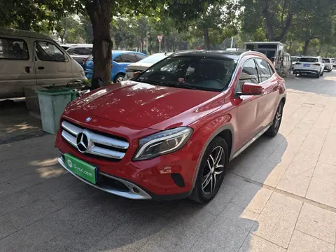 Mercedes-Benz GLA 2015