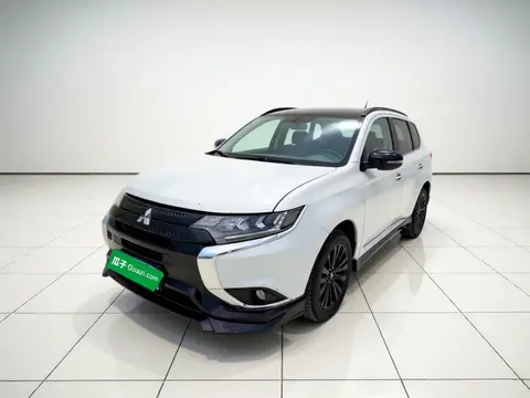 Mitsubishi Outlander 2022