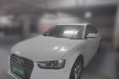 Audi A4L 2015