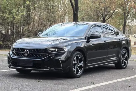 Volkswagen Passat 2023