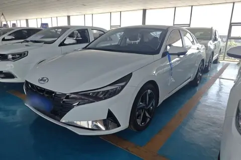 Hyundai Elantra 2023