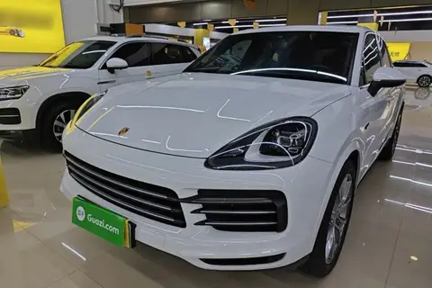 Porsche Cayenne 2021