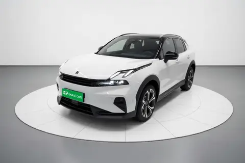 Lynk & Co 06 2025