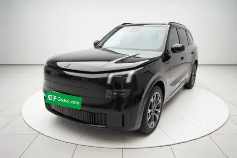 Lynk & Co 900 2025