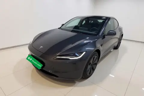 Tesla Model 3 2024