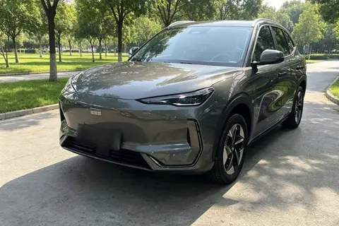 Geely E5 2025