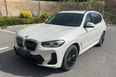 BMW iX3 2023
