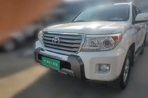 Toyota Land Cruiser 2013