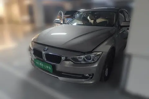 BMW 3 Series 2015 — фото 1