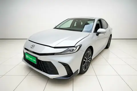 Toyota Camry 2025