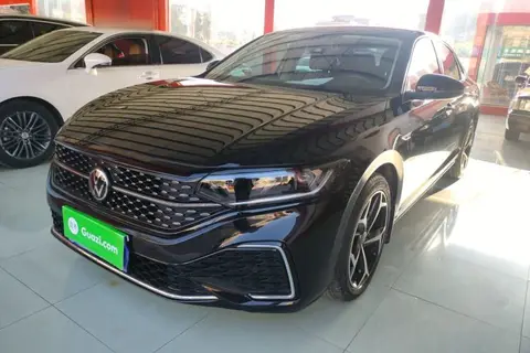 Volkswagen Passat 2024