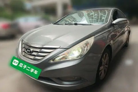 Hyundai Sonata 2011