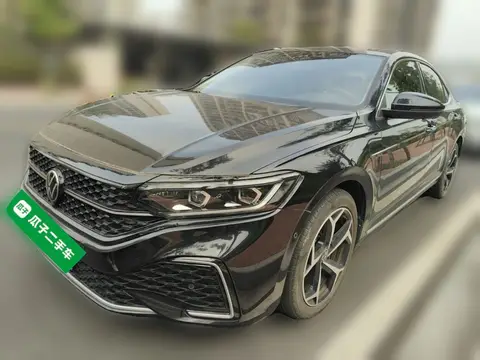 Volkswagen Passat 2023
