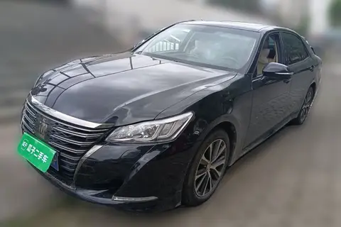 Toyota Crown 2018