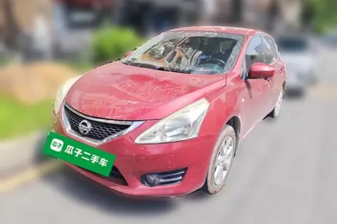 Nissan Tiida 2013
