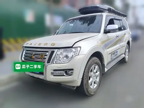 Mitsubishi Pajero 2019