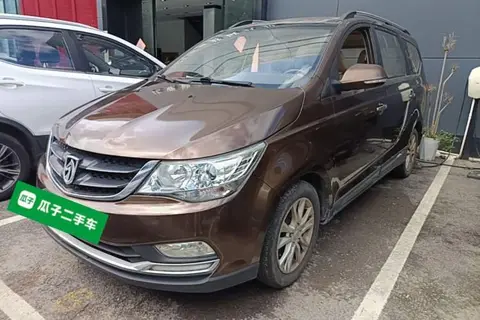 Baojun 730 2015