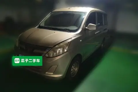 Wuling Rongguang V 2015