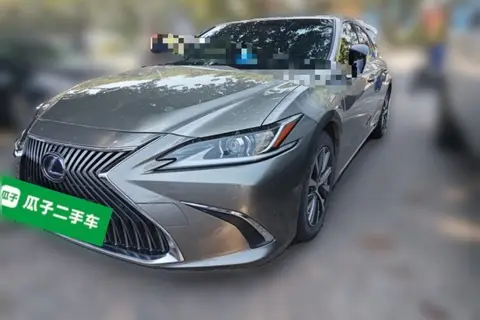 Lexus ES 2018