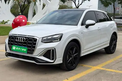 Audi Q2L 2021