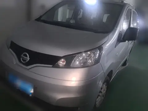 Nissan NV200 2012