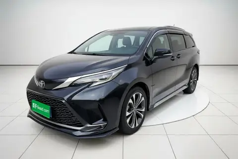 Toyota Granvia 2023