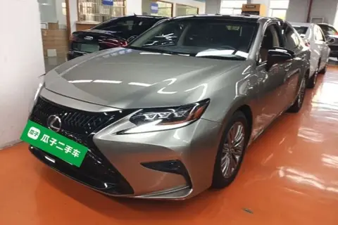Lexus ES 2016