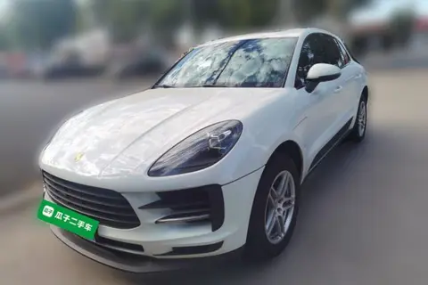 Porsche Macan 2021