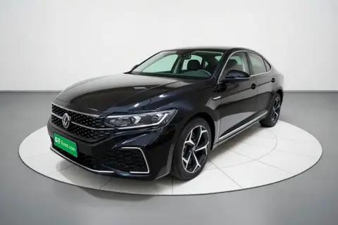 Volkswagen Passat 2024