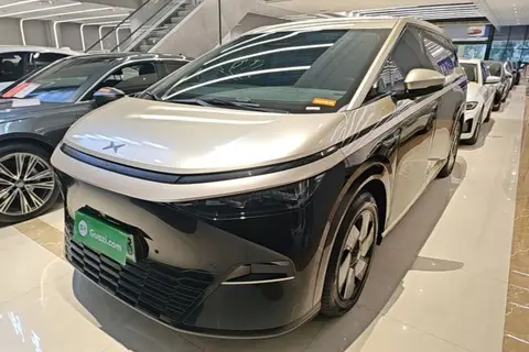 XPeng X9 2024