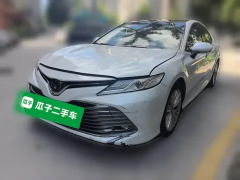 Toyota Camry 2019