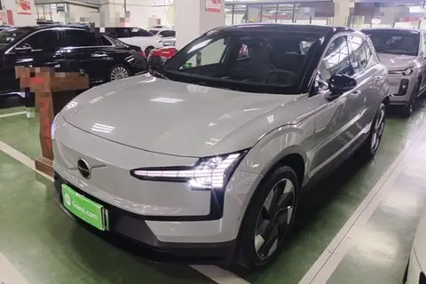 Volvo EX30 2024