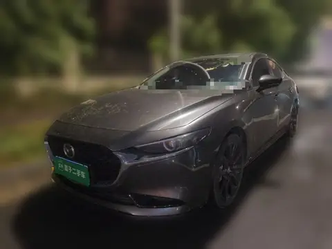Mazda 3 Axela 2024
