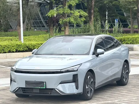 Geely Galaxy L6 2023