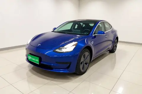 Tesla Model 3 2020