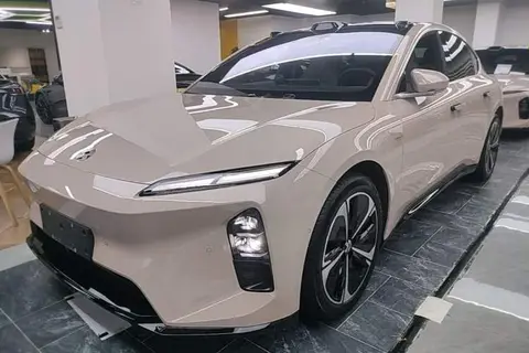 NIO ET5 2025